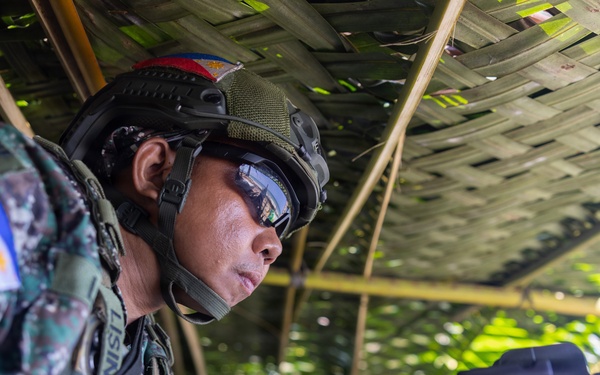 Balikatan 2026: U.S. Marines and Philippine marines conduct rehearsal for live-fire exercise