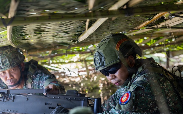 Balikatan 2026: U.S. Marines and Philippine marines conduct rehearsal for live-fire exercise