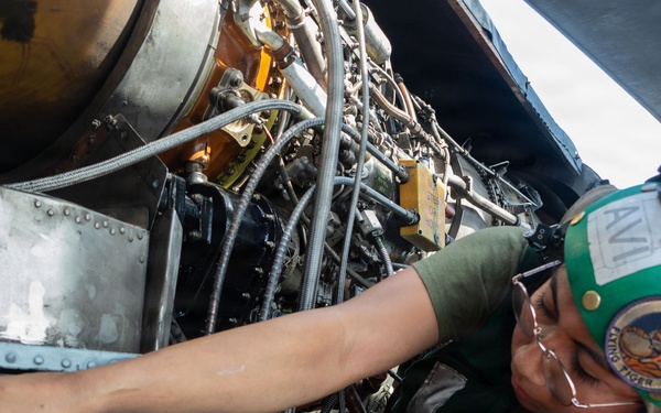 USS Portland Marines Conduct Routine Operations
