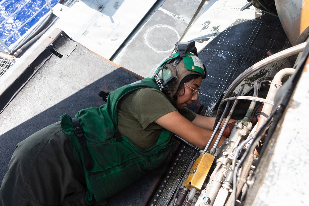 USS Portland Marines Conduct Routine Operations