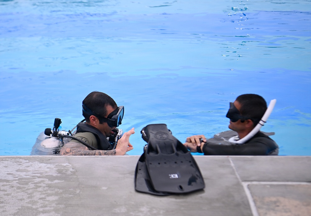 Combat Dive Qualification Course Training