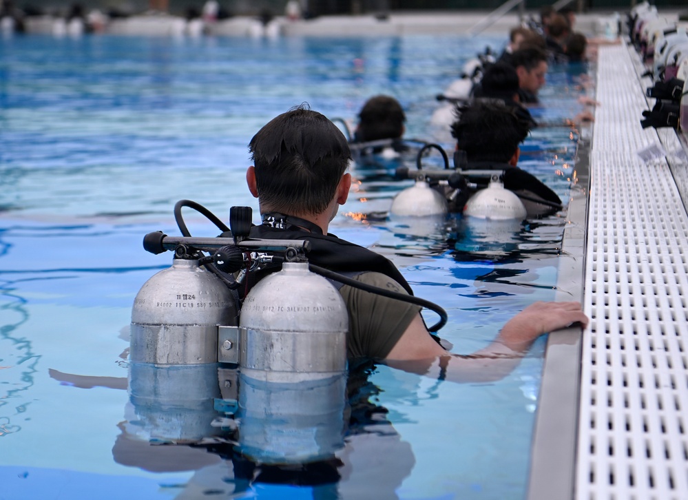 Combat Dive Qualification Course Training