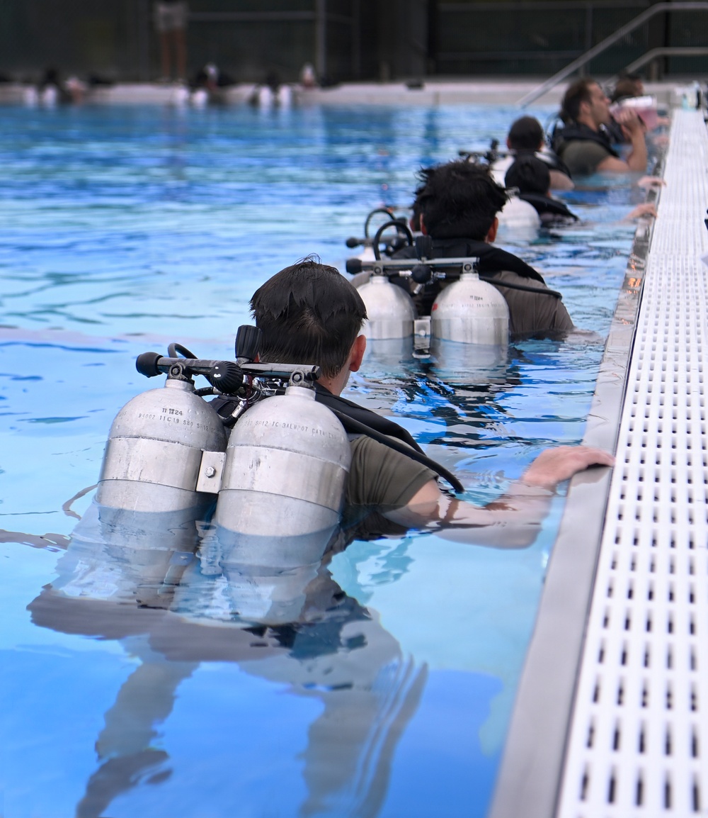 Combat Dive Qualification Course Training