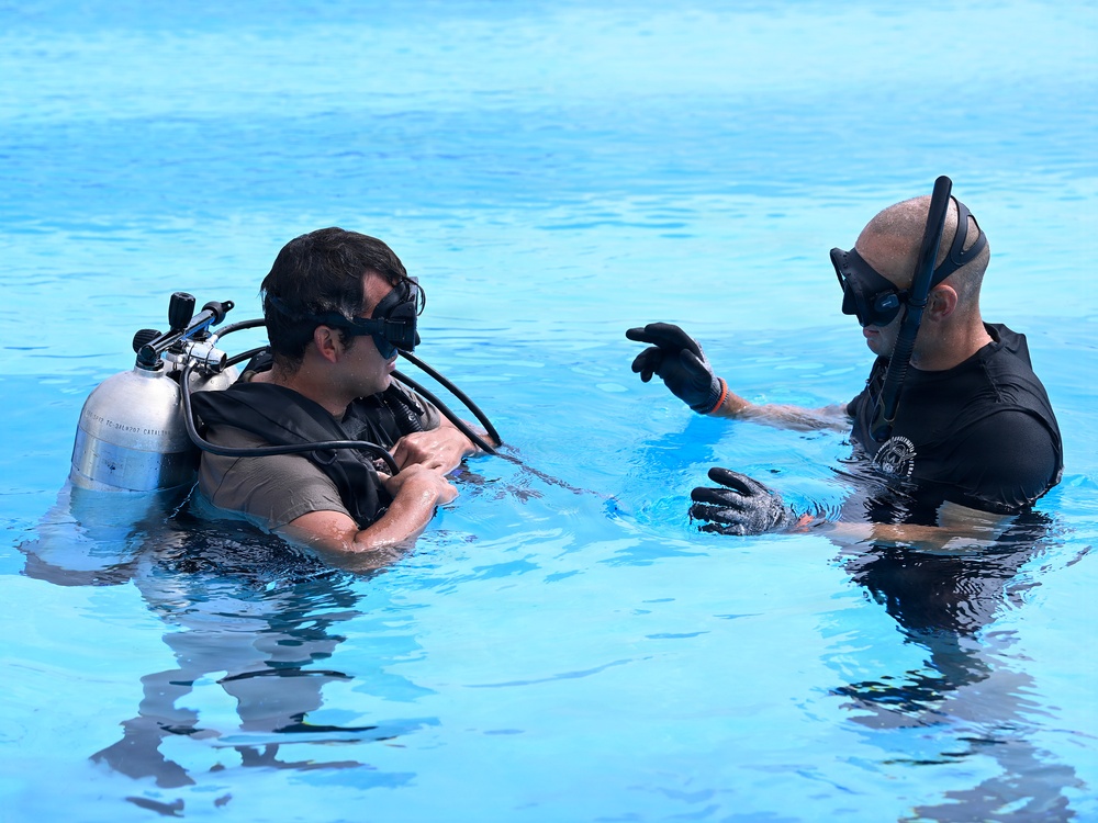 Combat Dive Qualification Course Training