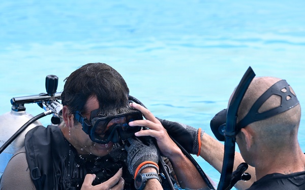 Combat Dive Qualification Course Training