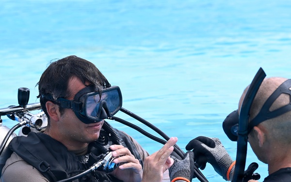 Combat Dive Qualification Course Training