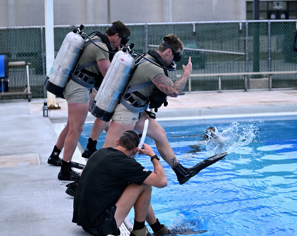 Combat Dive Qualification Course Training