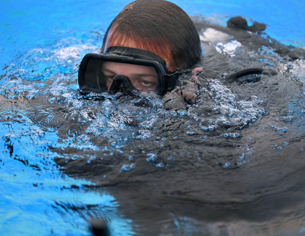 Combat Dive Qualification Course Training