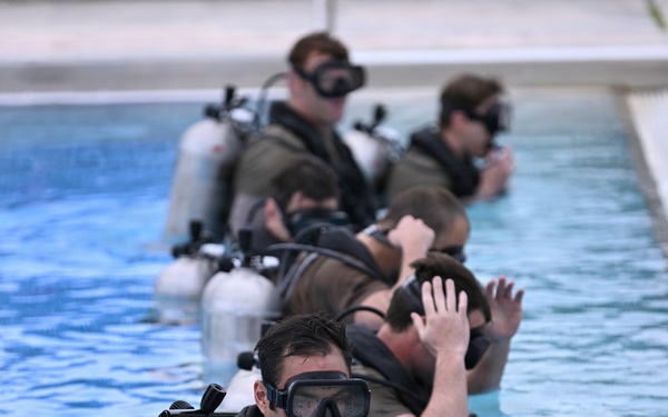 Combat Dive Qualification Course Training