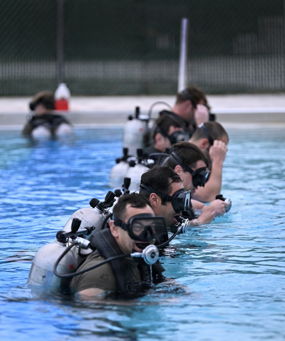 Combat Dive Qualification Course Training