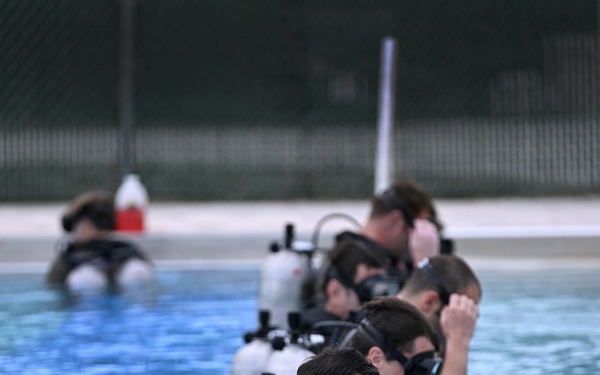 Combat Dive Qualification Course Training
