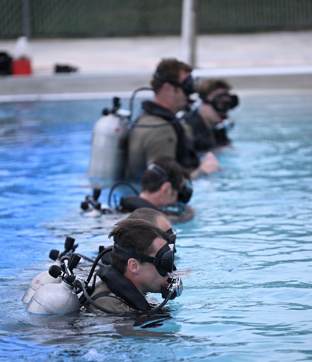 Combat Dive Qualification Course Training
