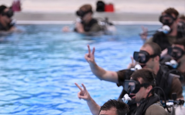 Combat Dive Qualification Course Training