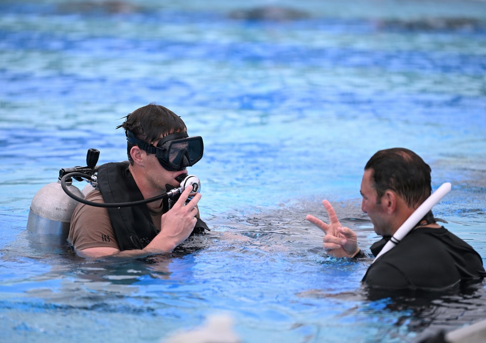 Combat Dive Qualification Course Training