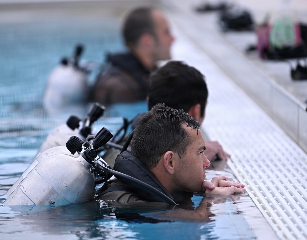 Combat Dive Qualification Course Training