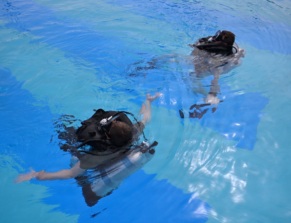 Combat Dive Qualification Course Training