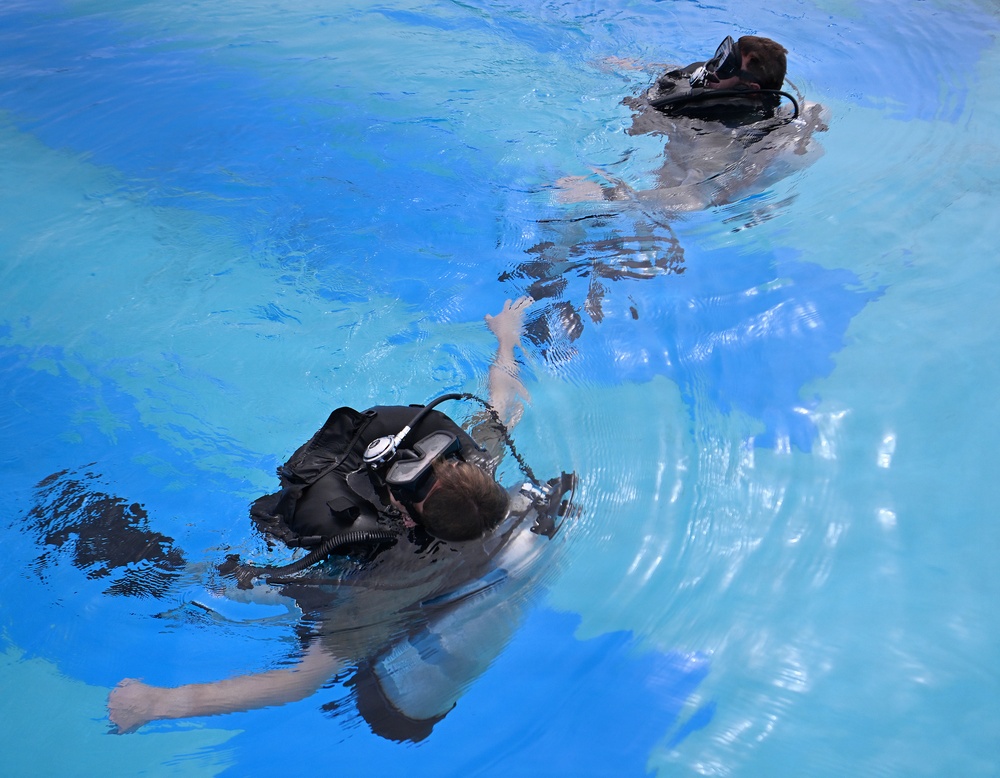Combat Dive Qualification Course Training