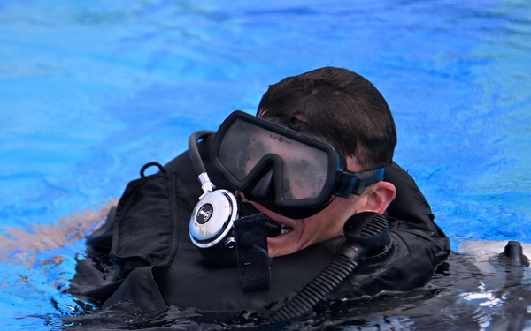 Combat Dive Qualification Course Training