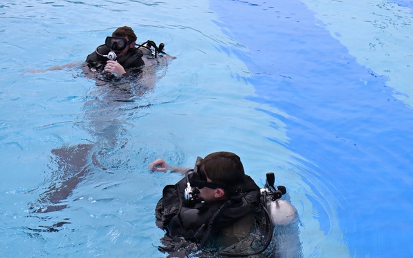 Combat Dive Qualification Course Training