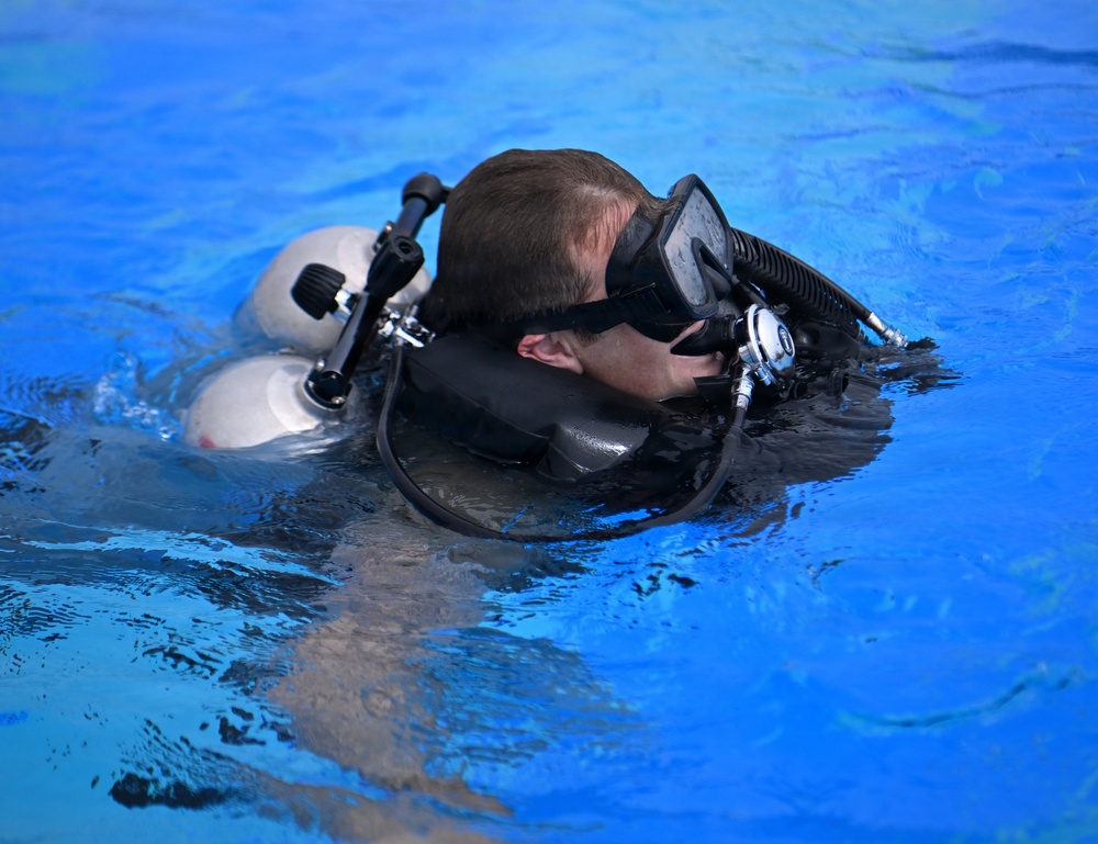 Combat Dive Qualification Course Training