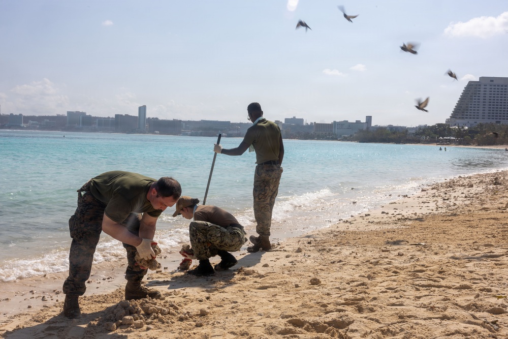 Boxer ARG Sailors, Marines Conduct Beach Cleanup in Guam