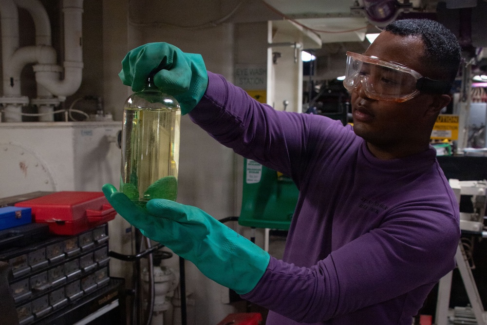 Boxer Sailors Maintain Fuel Station