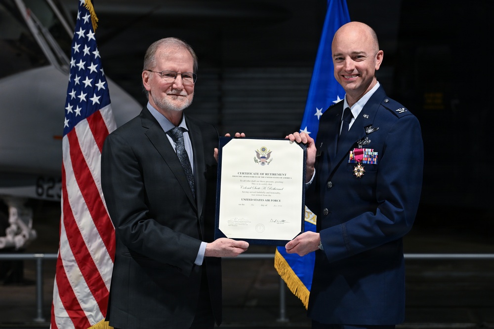 C2ISR Senior Materiel Leader retires after 30 years of service