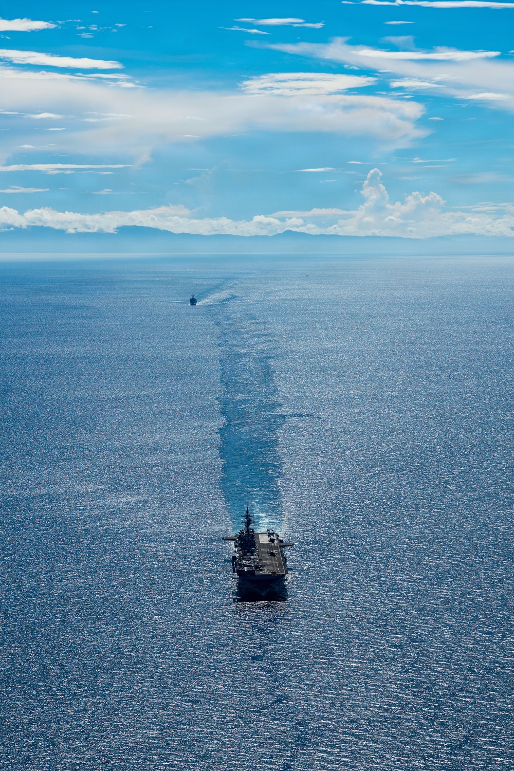 Boxer ARG Conducts Surigao Straight Transit