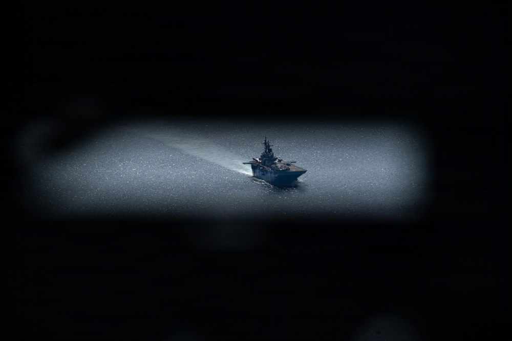 Boxer ARG Conducts Surigao Straight Transit