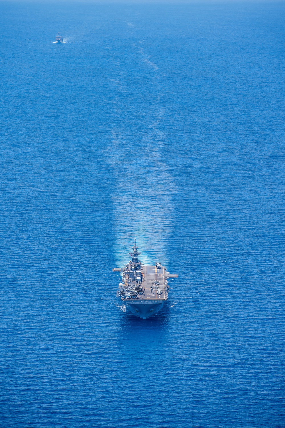 Boxer ARG Conducts Surigao Straight Transit