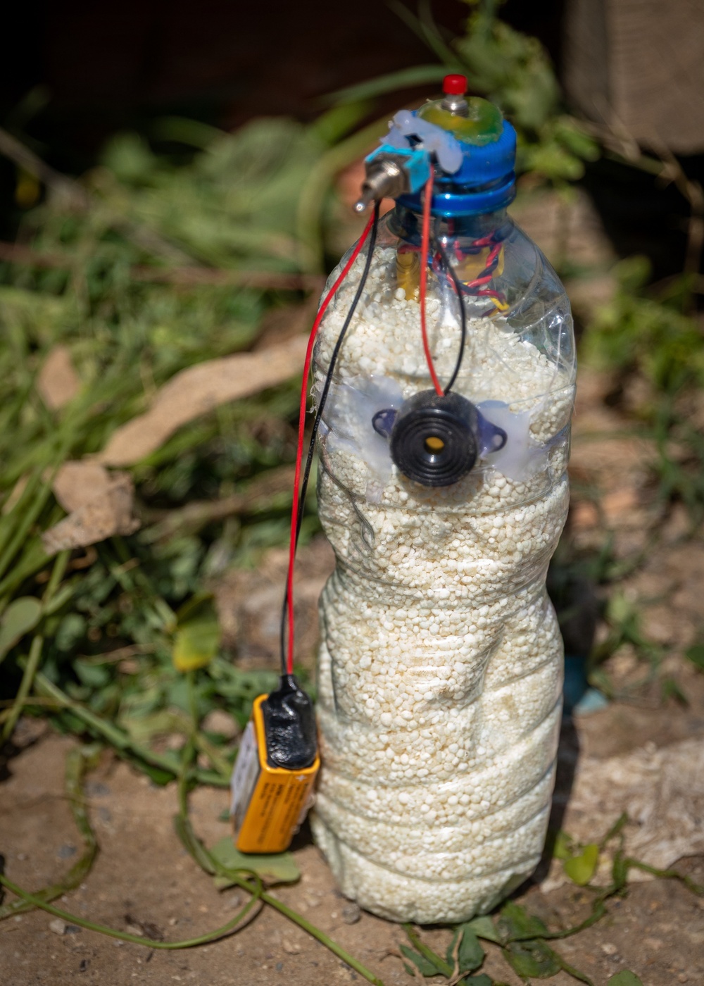 US and Tunisian Armed Forces conduct explosive ordnance disposal squad tactics exercises