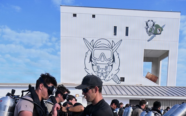 Open-Circuit Training at the Combat Dive Qualification Course