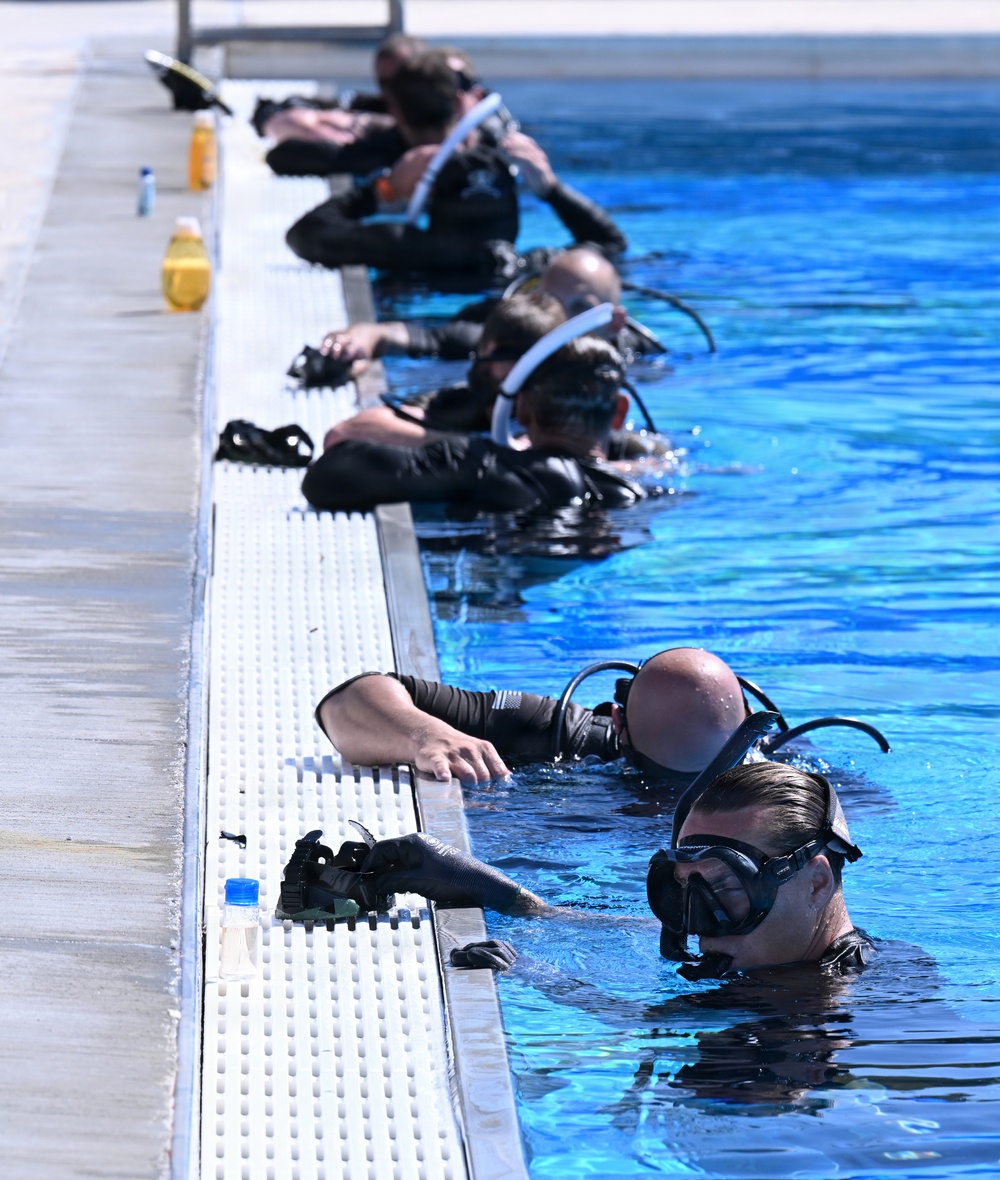 Open-Circuit Training at the Combat Dive Qualification Course