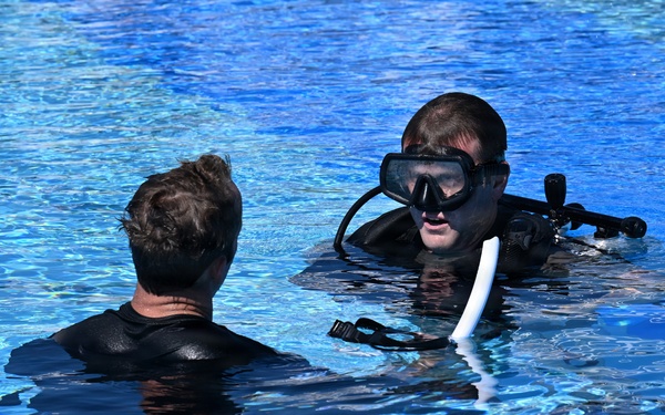 Open-Circuit Training at the Combat Dive Qualification Course