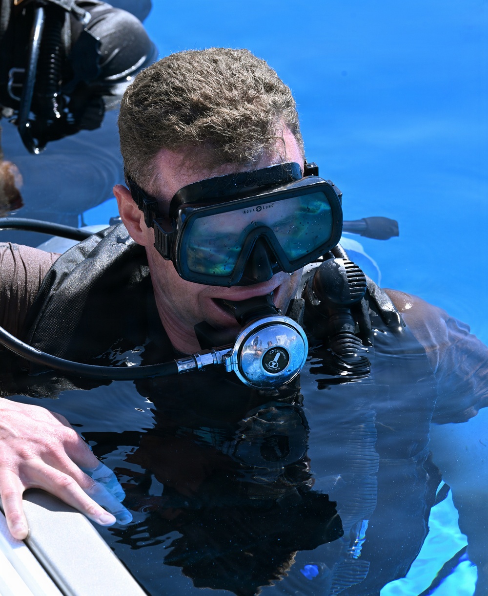 Open-Circuit Training at the Combat Dive Qualification Course