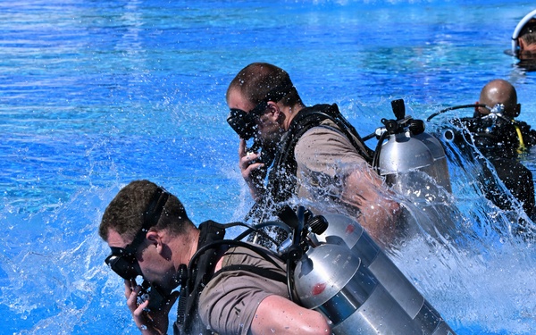 Open-Circuit Training at the Combat Dive Qualification Course