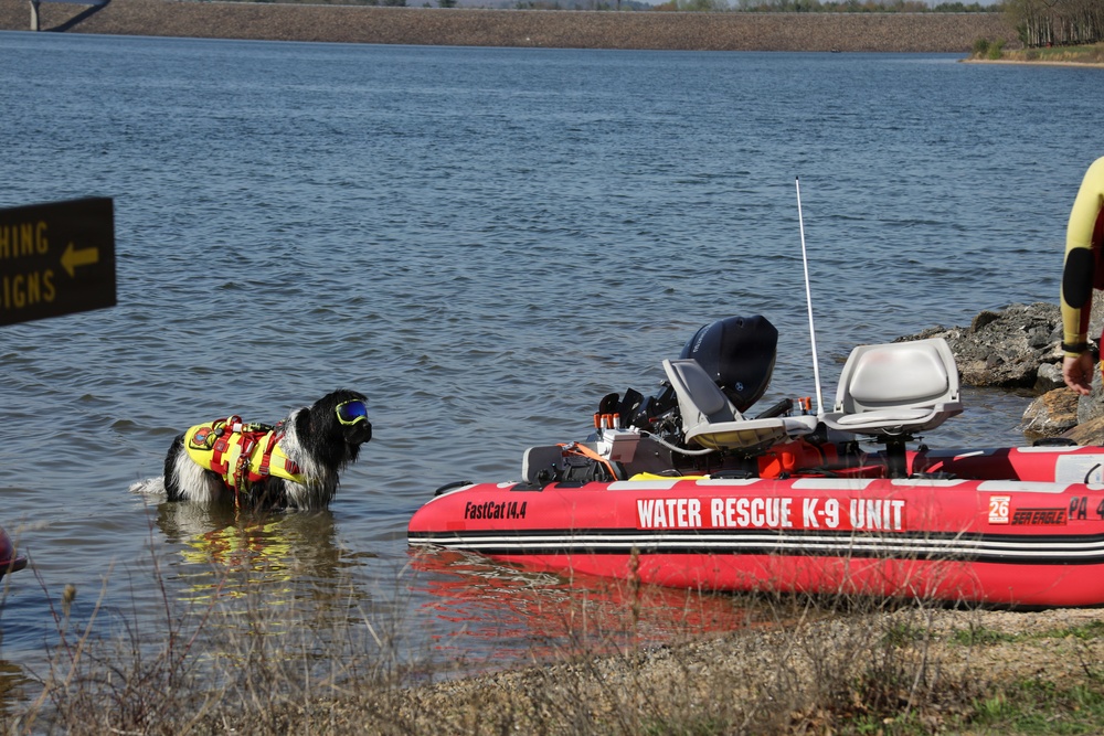 Beltzville Canine Water Safety Team Demonstrations