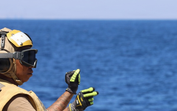 USS Thomas Hudner (DDG 116) Conducts Flight Operations