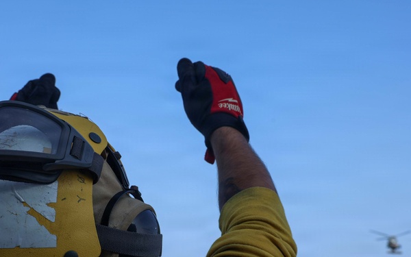 USS Thomas Hudner (DDG 116) Conducts Flight Operations