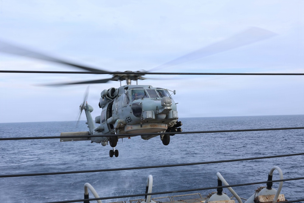 USS Thomas Hudner (DDG 116) Conducts Flight Operations