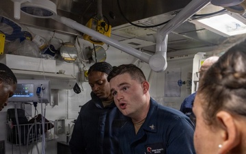 USS Chosin conducts routine medical training operations