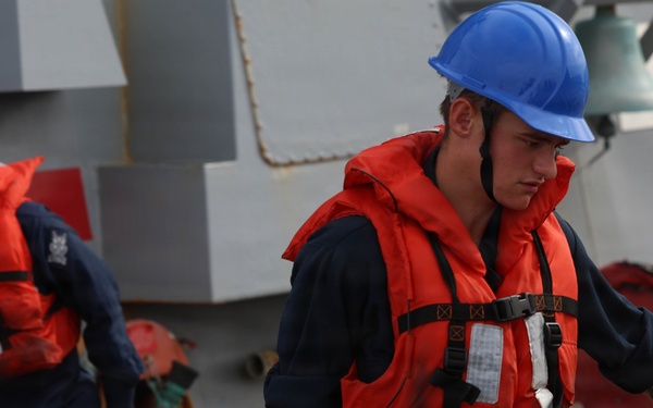 USS Thomas Hudner (DDG 116) Conducts Man Overboard Drill