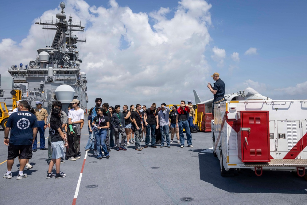 USS KEARSARGE HOSTS TOURS DURING FLEET WEEK HOUSTON