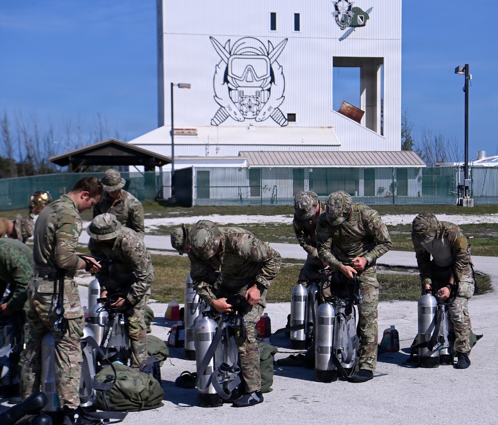 Combat Diver Qualification Course Students Training in Key West