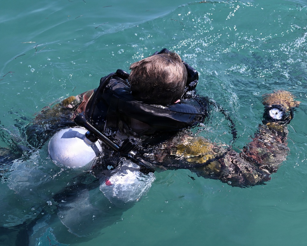 Combat Diver Qualification Course Students Training in Key West