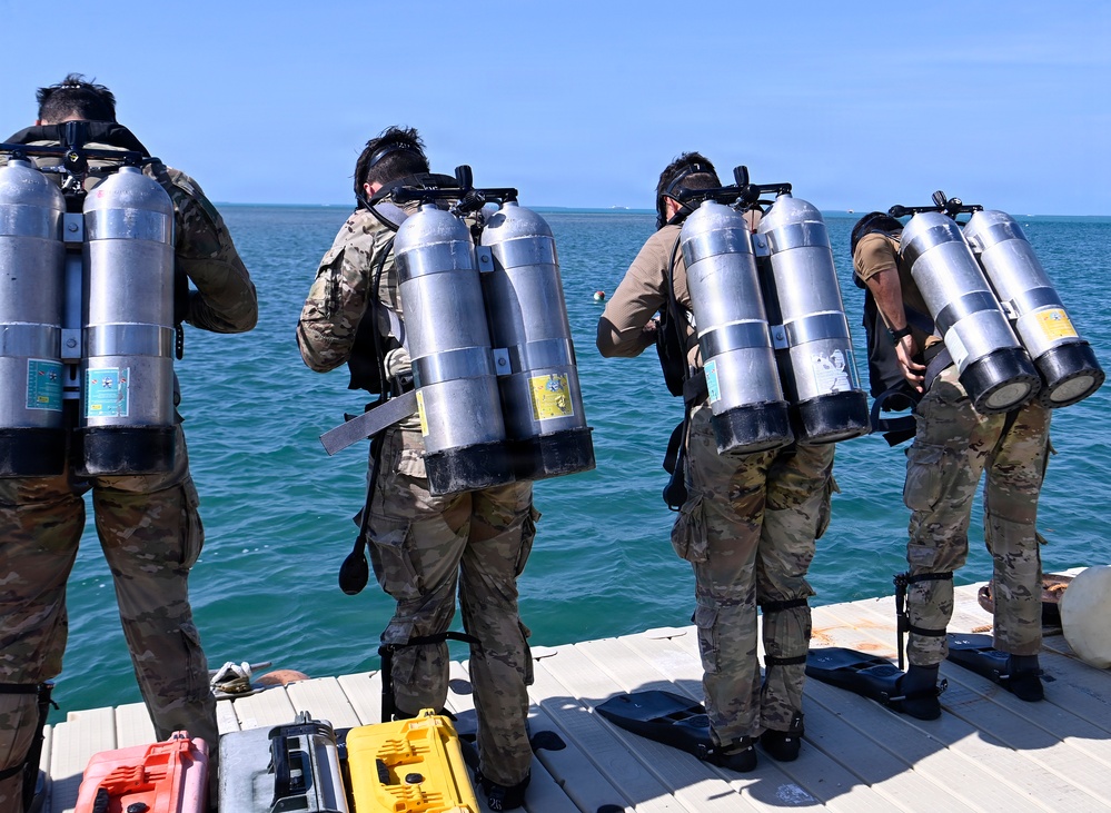 Combat Diver Qualification Course Students Training in Key West