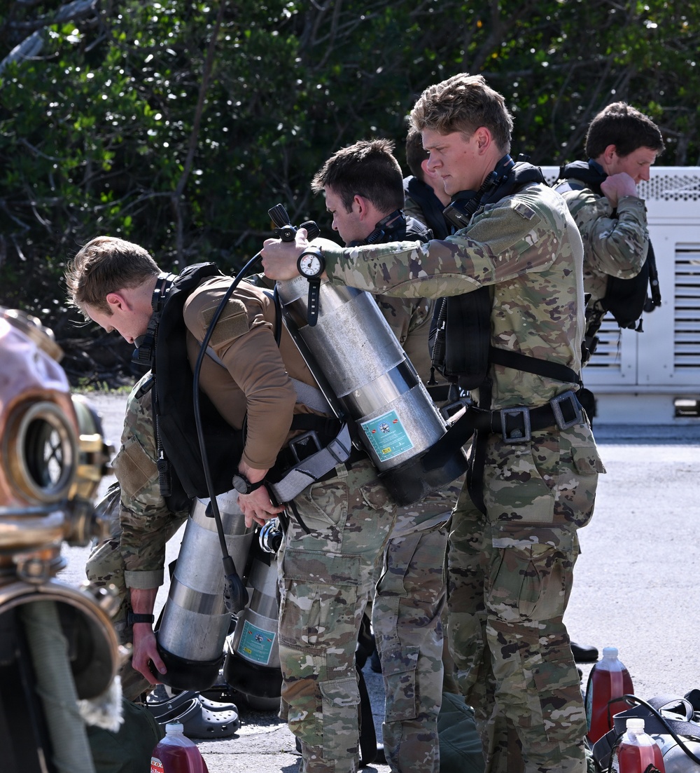Combat Diver Qualification Course Students Training in Key West