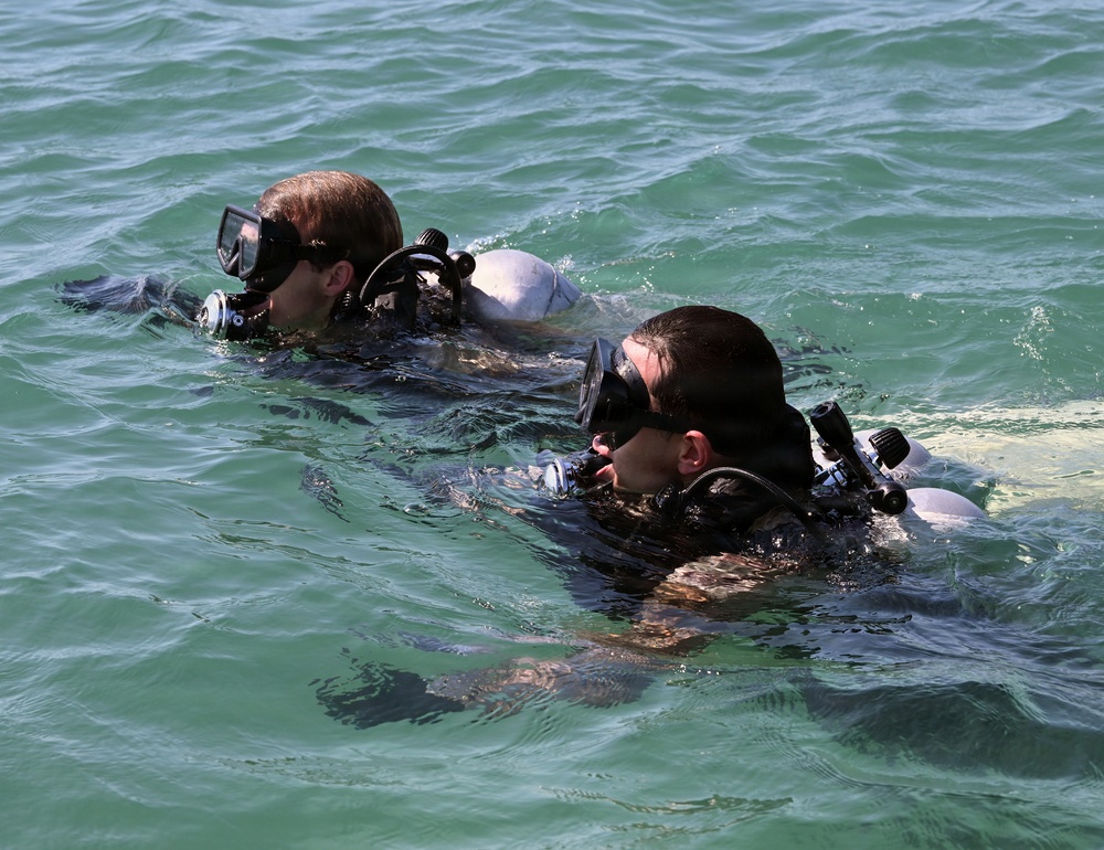 Combat Diver Qualification Course Students Training in Key West
