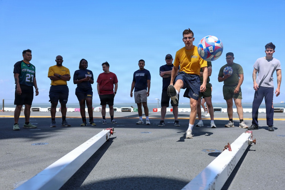 USS KEARSARGE PARTICIPATES IN INTEGRATED SPORTING EVENTS DURING FLEET WEEK HOUSTON