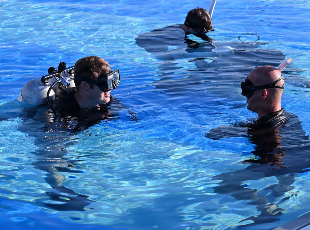 Combat Diver Qualification Course Students Training in Key West